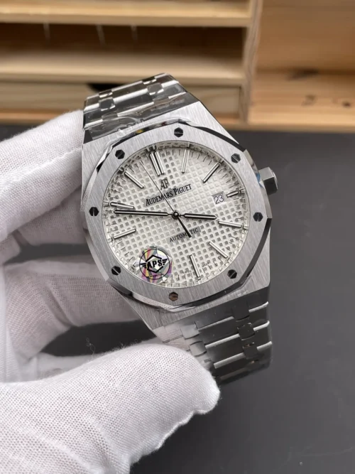 Audemars Piguet Royal Oak 15400 White Dial Watch 41mm