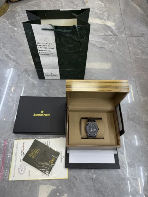 Audemars Piguet Royal Oak Automatic Watch SKU AP0136