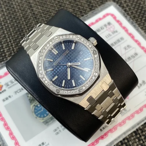 Audemars Piguet Royal Oak 15551 Women's Diamond-Set Watch