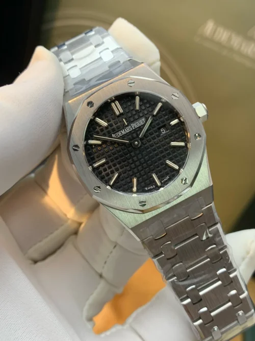 Audemars Piguet Royal Oak Women's Quartz Watch 33mm SKU AP0201