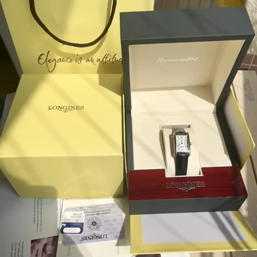 Longines Women's Mother-of-Pearl Dial Quartz Watch 32mm Slim Case