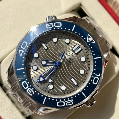 Omega Seamaster Men's Watch 43.5mm