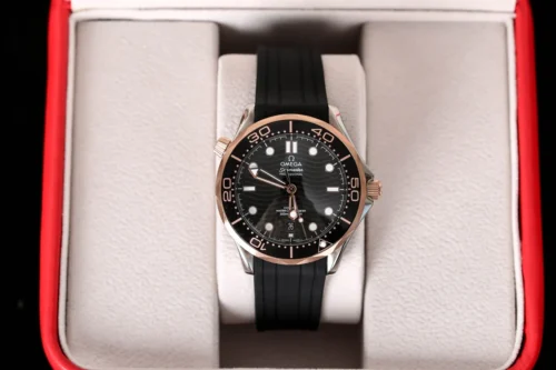 Omega Seamaster Luminous Dial Automatic Watch 42mm Rubber Strap