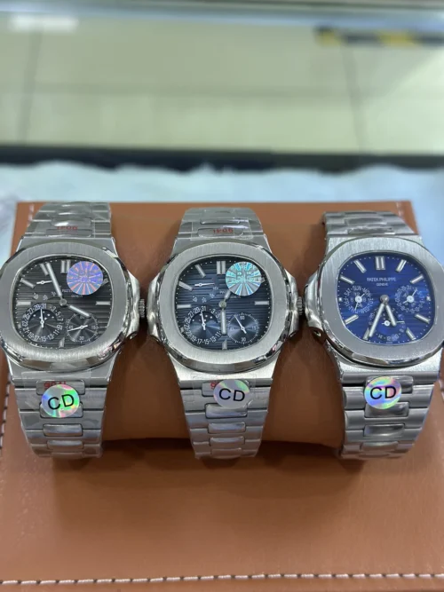 Patek Philippe Nautilus 5712 Automatic Watch