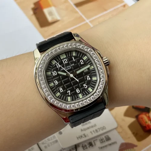 Patek Philippe Aquanaut Women's Slim Case Watch SKU PATEK0111