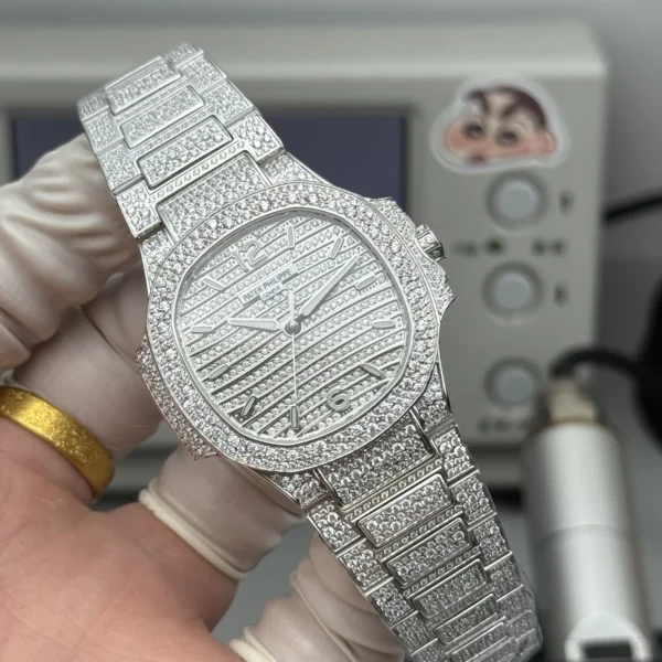 PATEK0126-01 Patek Philippe 7118 Women's Watch