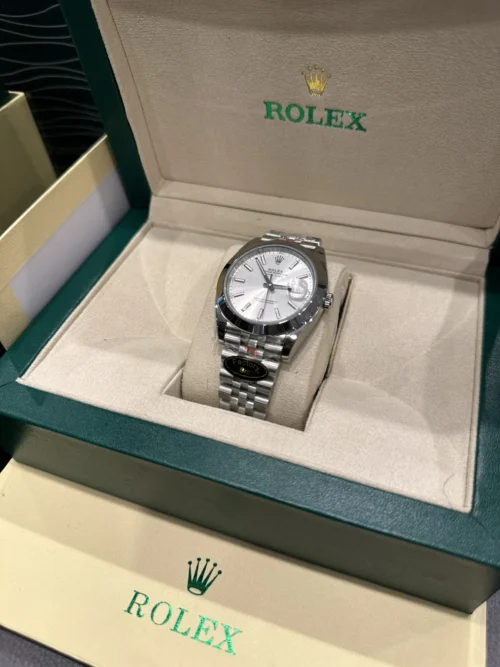 Rolex Datejust m126300-0006 Automatic Watch 41mm