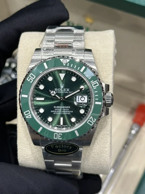 Rolex Submariner m116610LV-0002 Automatic Watch 40mm
