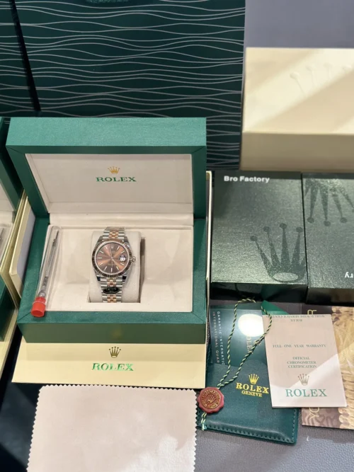 Rolex Datejust m126231-0043 Rose Gold-Tone Automatic Watch 41mm