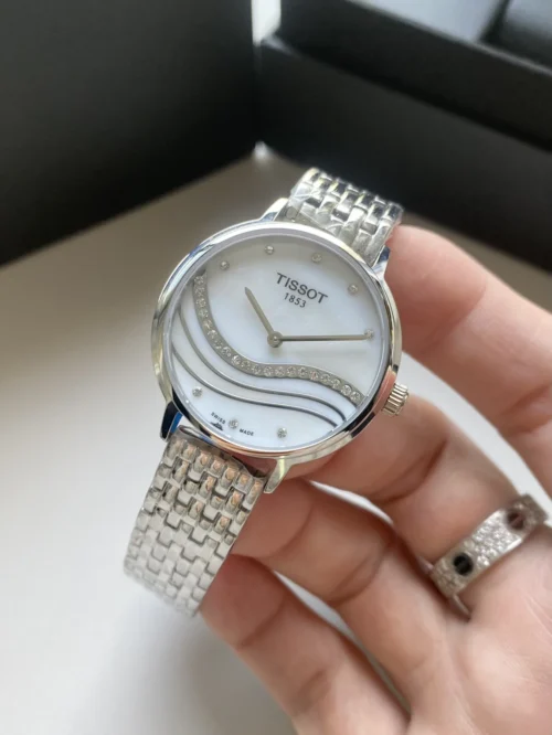Tissot T124 Quartz Watch 32mm Stainless Steel Bracelet